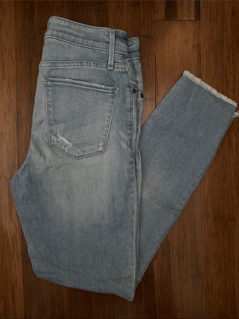 Abercrombie & Fitch Light Blue Distressed high rise ankle Jeans